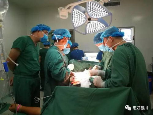 女子拔智齿后坐飞机创口高空爆血，紧急降落机场抢救